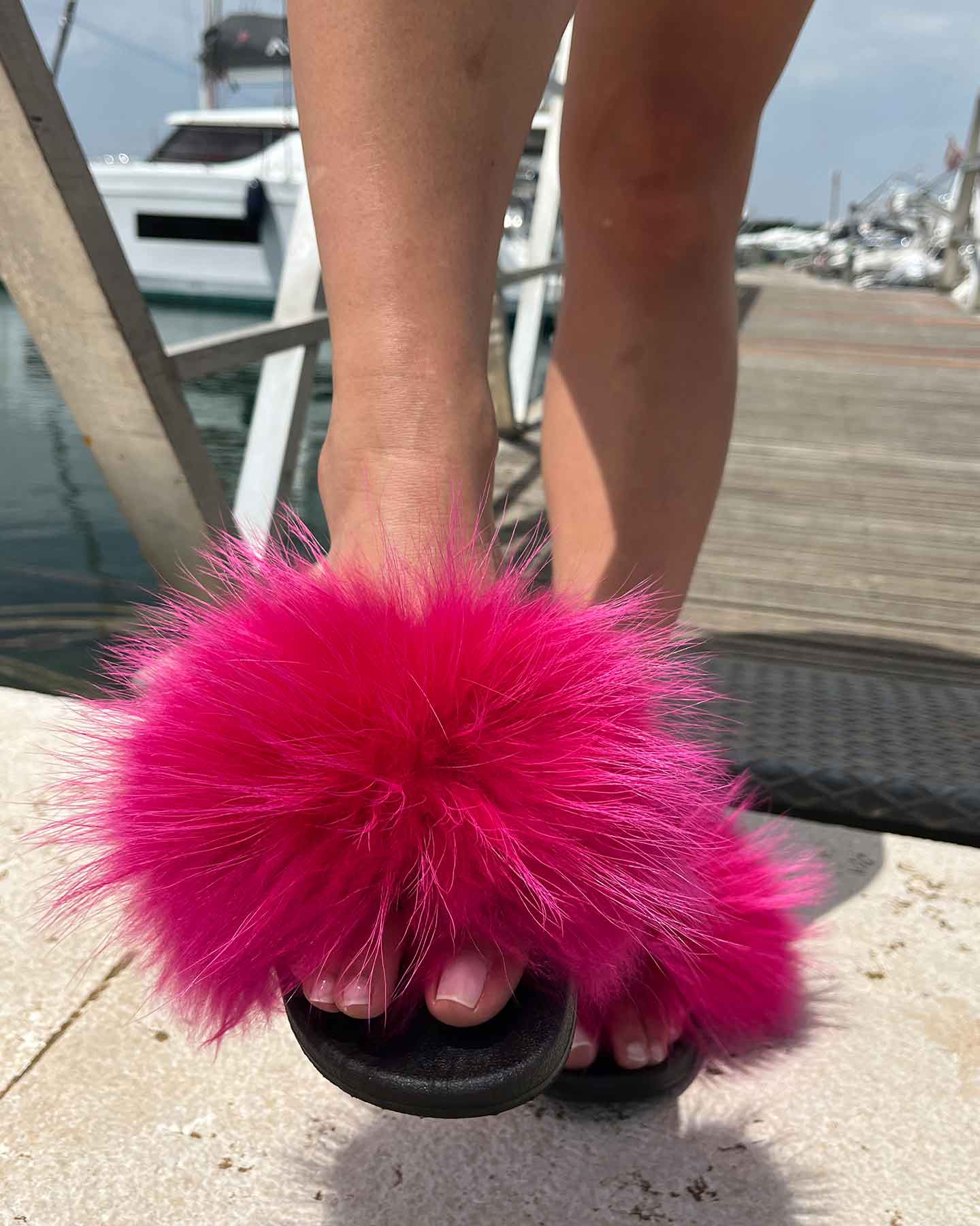 Szőrmés papucs – Magenta