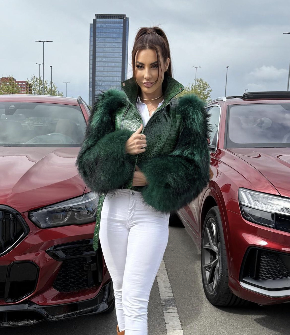 Bőrkabát szőrmés ujjakkal – Coss - Image 3