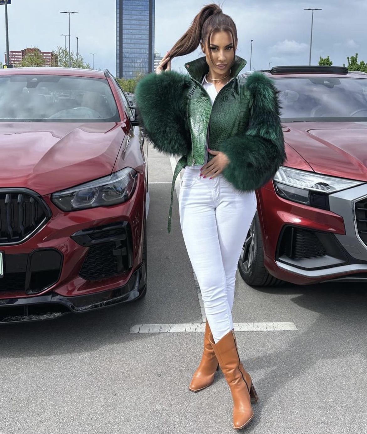 Bőrkabát szőrmés ujjakkal – Coss - Image 4